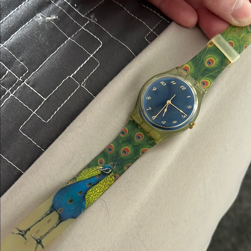 Peacock Design Watch with Blue Dial